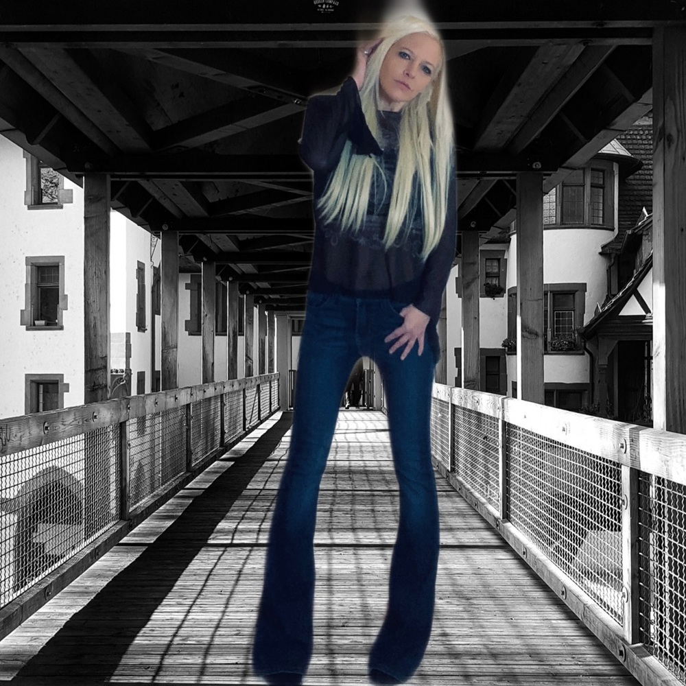 Joe’s jeans! Love them!